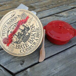 Limited Edition Ruby Red Holiday Brie Baker  BNIB